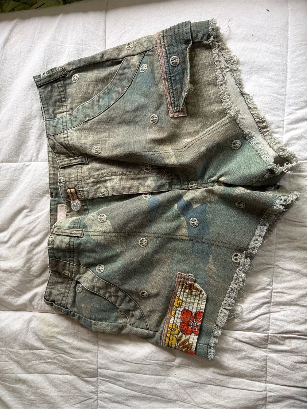 Anthropology Frayed Camouflage Patch Pocket Denim Shorts - Green- size 30